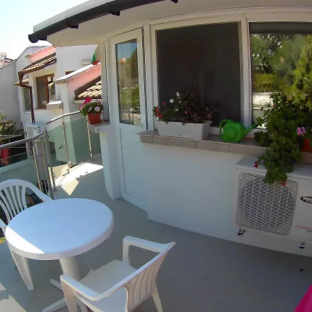 Beach House In Sineva بيت للعطل سفيتي فلاس